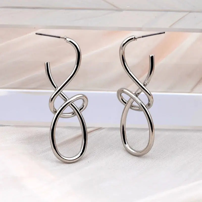 Vintage Metal Dangle Earrings – Knitted Geometric Drop Statement