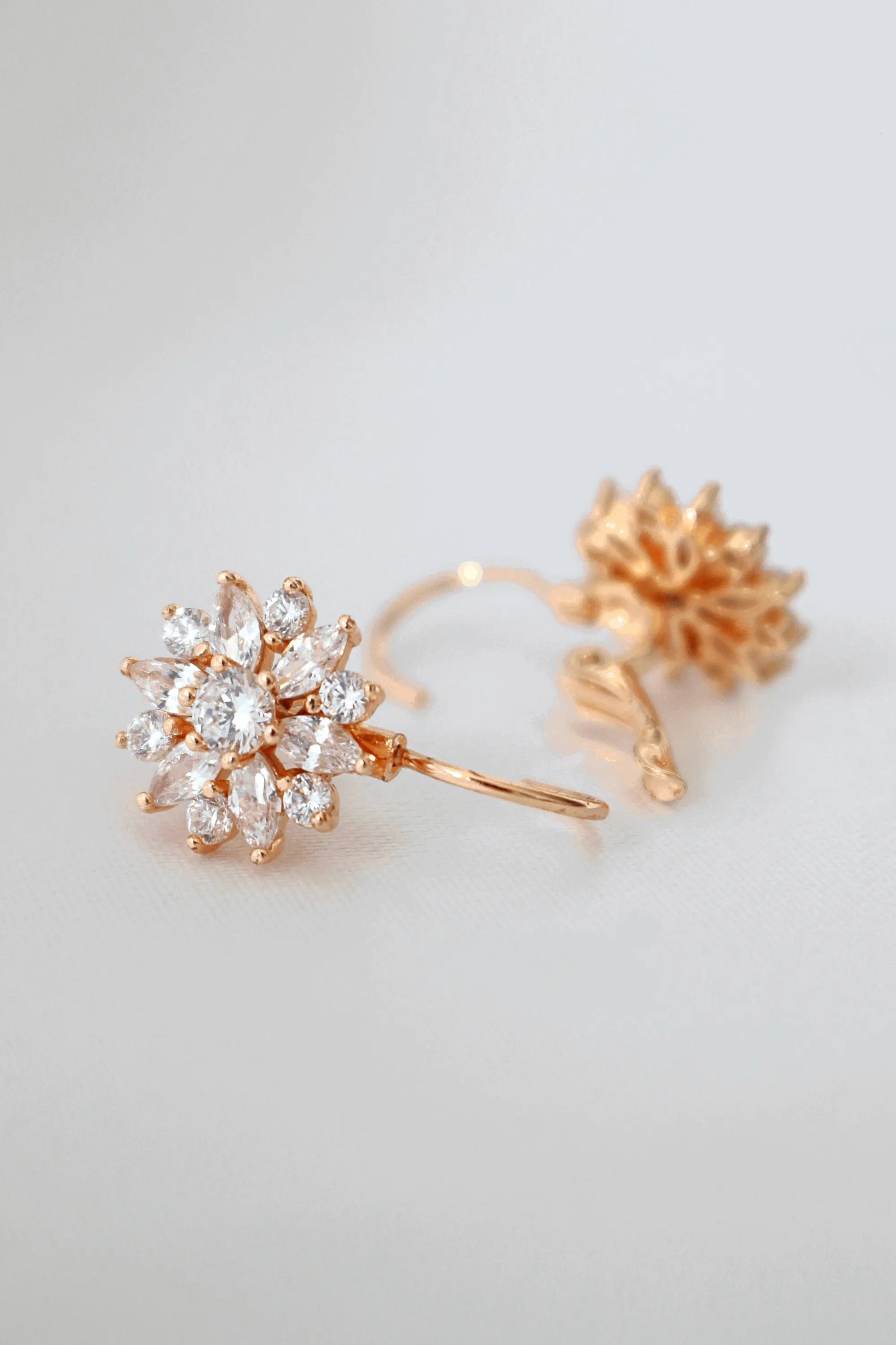 Diamond Sunflower Huggies Earrings 18K Gold Plated - Miraelia Jewelry - Miraelia jewelry&Accessories